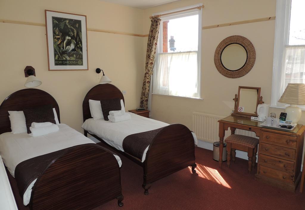 Railway Hotel Faversham Pokoj fotografie